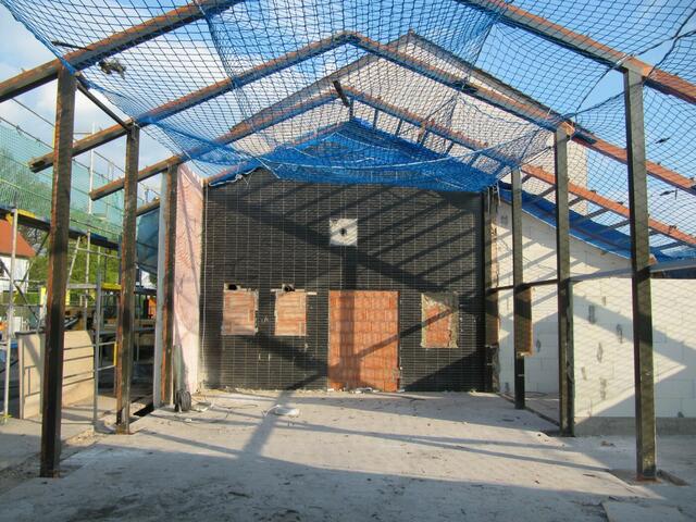 Umbau des Wartesaals zur Fahrradabstellanlage (27.04.2010)