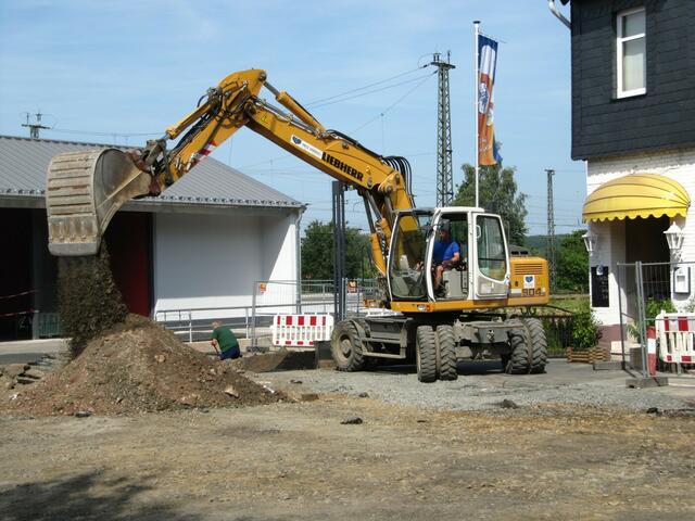 Kanalarbeiten am nördlichen Bahnhofsvorplatz (23.06.2010)