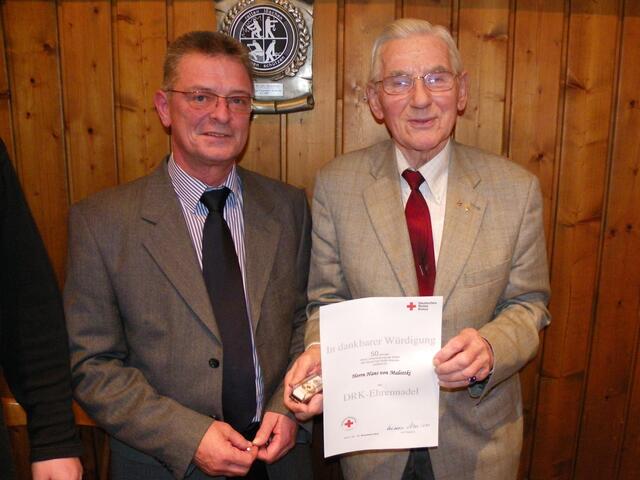 Hans von Malottki (Langenhagen), Ehrennadel für 50 Jahre aktive Mitarbeit im DRK