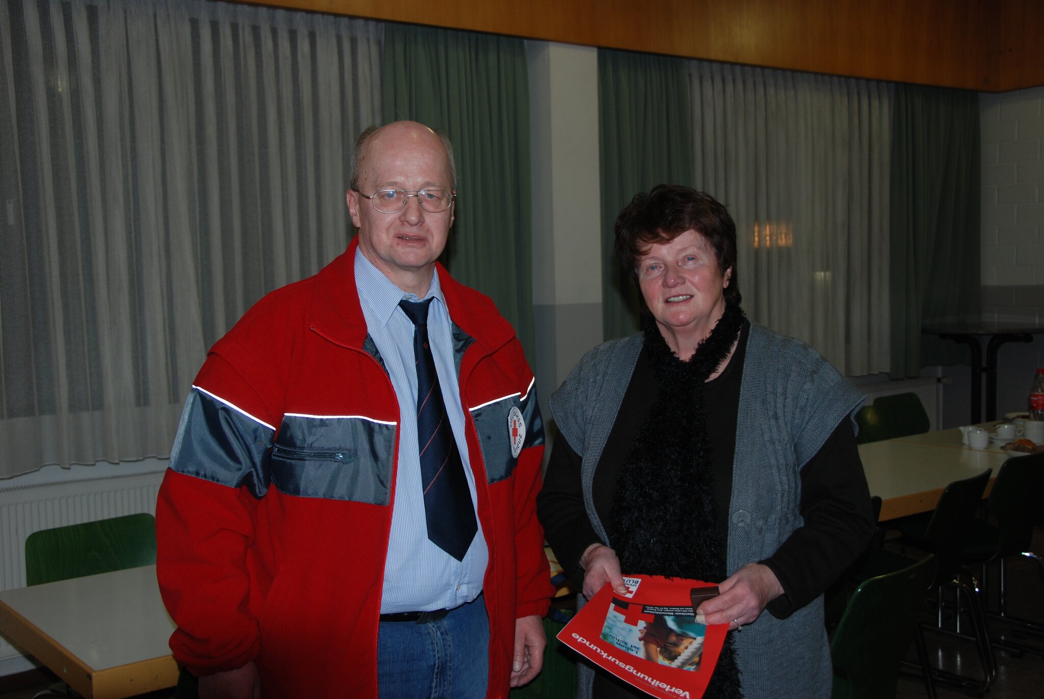 Hildegard Schäfer für ihre 50. Blutspende geehrt Angelburg