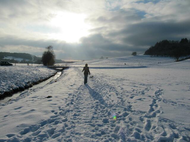 ... an der Laugna entlang!