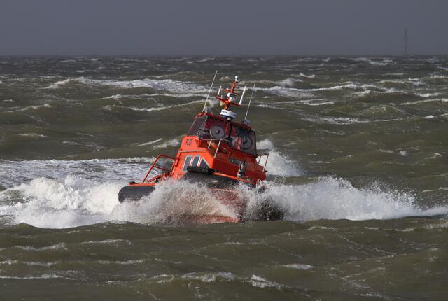 ... tanzend in den Wellen!