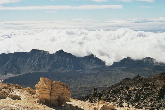 Am Teide-Gipfel über den Wolken (muss die Freiheit wohl grenzenlos sein...)