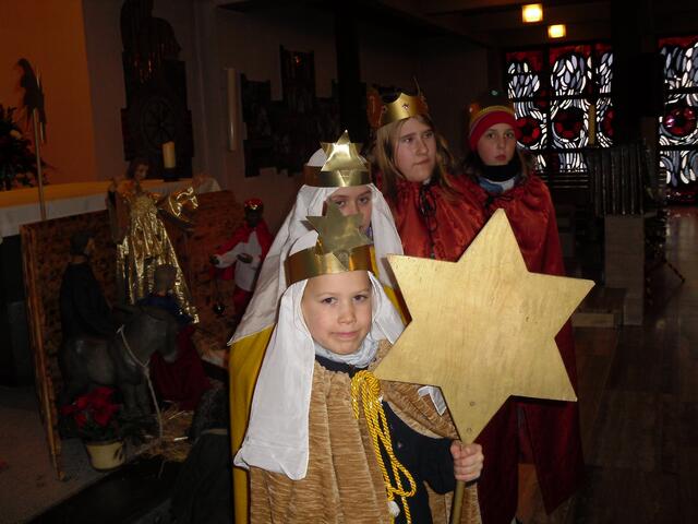 Simon mit dem Stern in der Kirche . . .