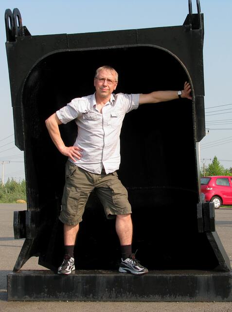In einer Baggerschaufel im Tagebau Profen | Foto: Frank Teichert