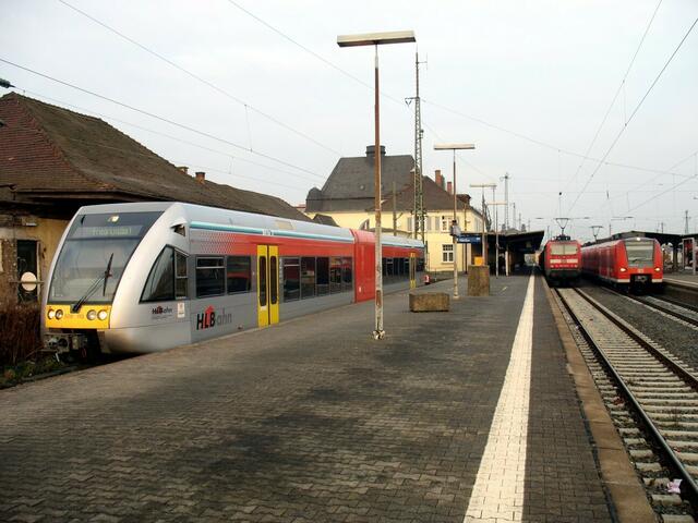 Gleis 1a mit Triebwagen nach Friedrichsdorf (29.11.2008)
