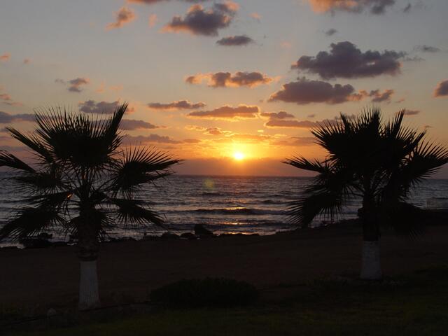 Zypern, Sonnenuntergang am Strand von Kefalos