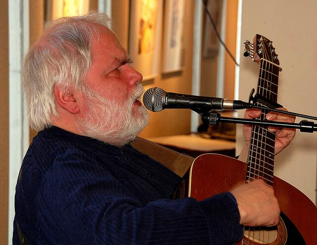 Gesang und Musik: Rainer Husel