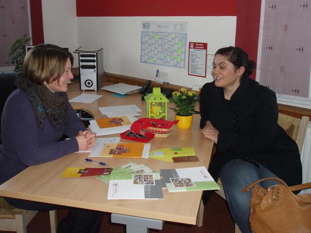 Fr. Kettler - Kinderhausleitung - im persönlichen Gespräch