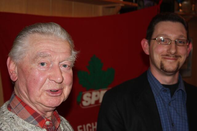 Ex-Gemeinderat Hermann Müller (links) ist seit 50 Jahren SPD-Mitglied