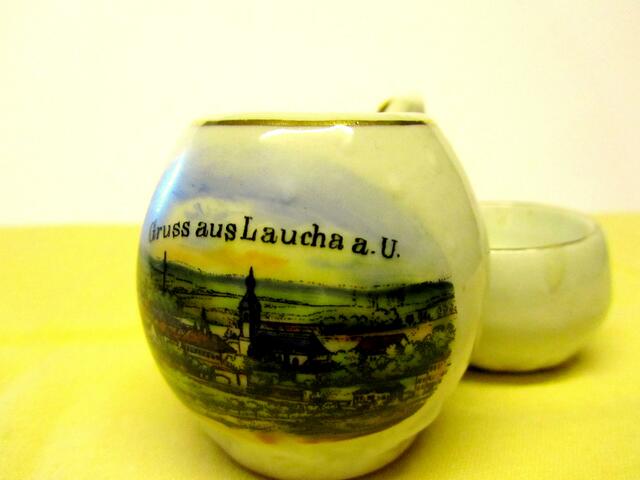 Gewürzständer mit Stadtansicht