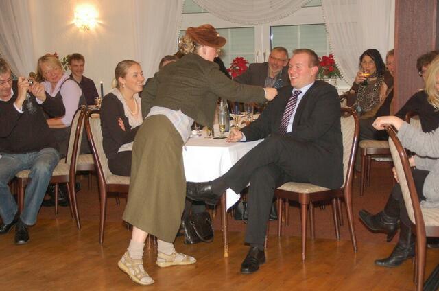 ...beim Interview mit einem potentiellen "Geldgeber"....