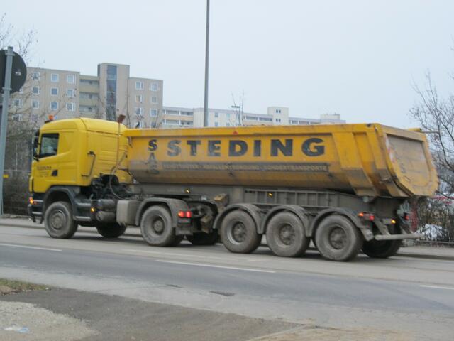zum abladen und dann wieder zurück auf die Baustelle ....