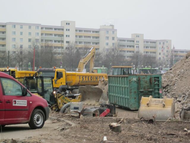 Verkehr auf der Baustelle ....