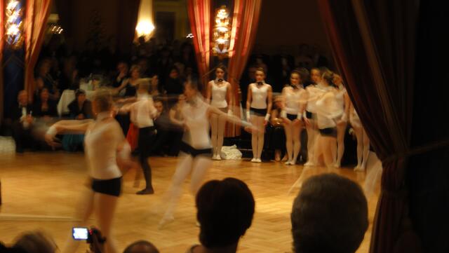 Dance Center N° 1...