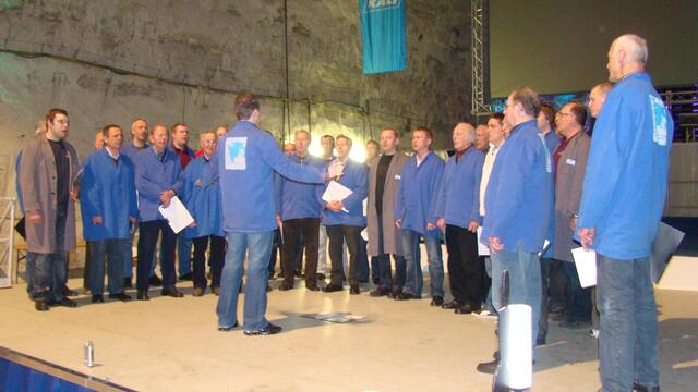 Der Auftritt im Grossbunker in 500m tiefe.