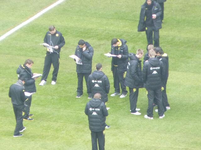 Müssen die Spieler des BVB noch die Fußballregeln nachlesen?????