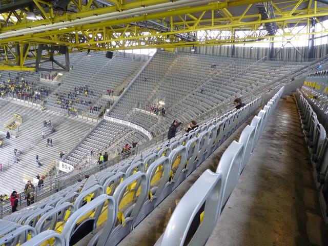 Steiler Anstieg zu Block 34, Reihe 23/24