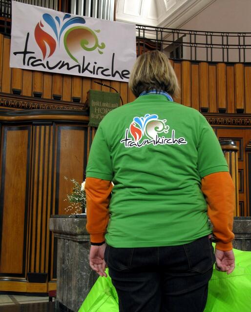 Helfershirt von hinten