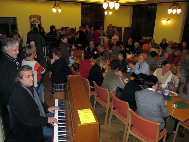 Kleiner Imbiss im Nebenraum