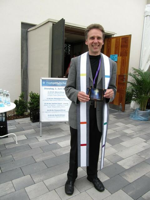 Ein Seelsorger des Tages bei der Wasserkirche