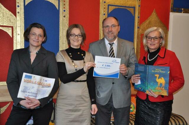 Birgit Ruwe, Referentin der Stiftung Lesen; Paula Kuhn, Vorstandsvorsitzende Lecture_Offenbach e.V. und Referentin der Stiftung Lesen; Rainer Gomolluch, Regionale Förderung Fraport AG; Franziska Neubecker, stellvertr. Vorstand Lecture_Offenbach e.V.