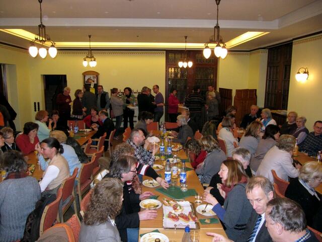 Kleiner Imbiss im Nebenraum