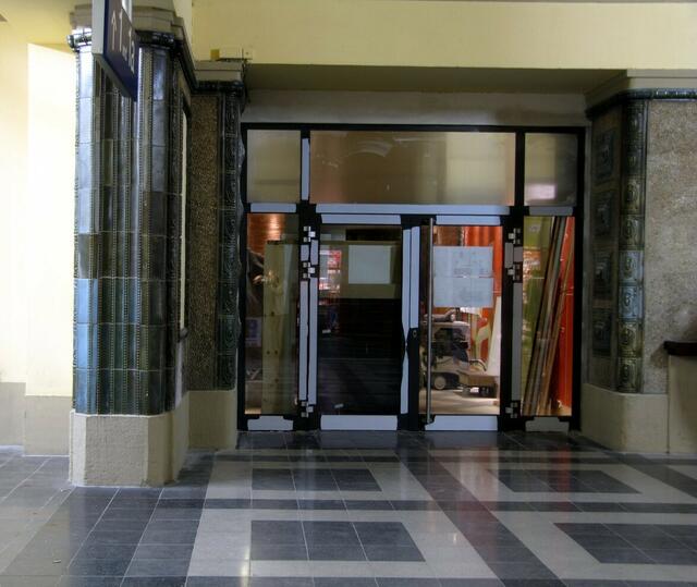 Eingang McDonalds im Bahnhof (26.01.2011)