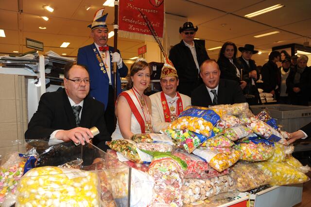 Fasching im Galeria Kaufhof Hannover Ernst-August- Platz 2011.