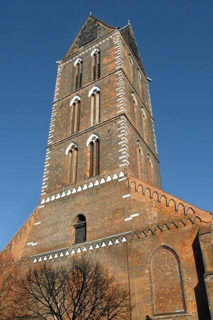 Der Turm von St. Marien, Westseite