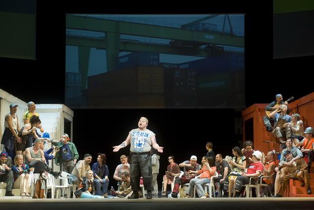 Diego Torre, Damen und Herren des Opernchors | Foto: © Anhaltisches Theater - Foto Jan-Pieter Fuhr