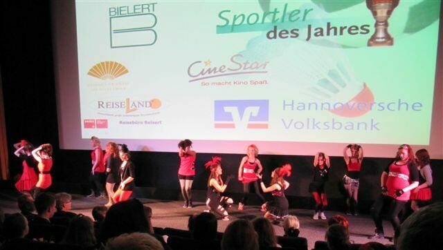 Die Tänzerinnen von Luthe im 20 er Jahre Look