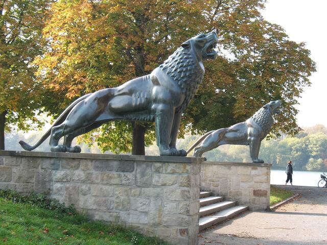 Gut gebrüllt, ihr Löwen. An der Bastion