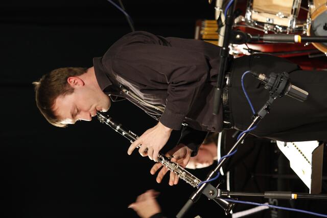 Im Stil von Benny Goodman - Jürgen Strohwasser bei Jumpin' at the Woodside, virtuos auf der Klarinette.