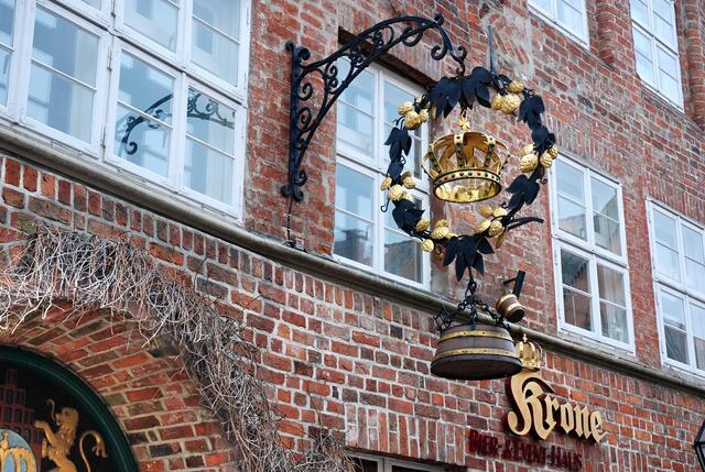 Ob es unser Wunschessen wohl hier in der Krone gibt, der Lüneburger Kronen-Brauerei von 1485 ???