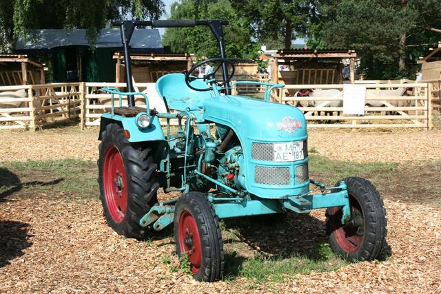 Traktor Kramer KL130; Ausstellungsfläche bei St. Michael (01.06.2010)