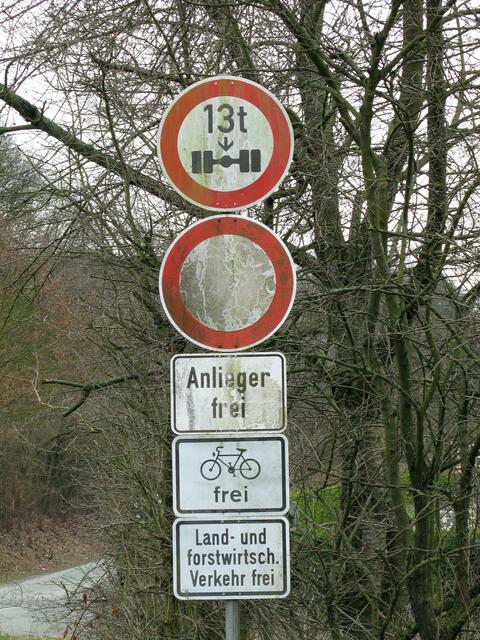 Eigentlich ist die Durchfahrt sowieso verboten!