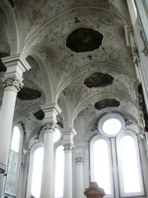 Deckenarchitektur der ehemaligen Dominikanerkirche