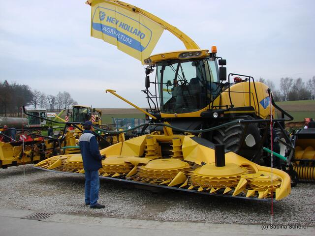 Monstermaschinen beim verkaufsoffenen Sonntag 2011 in Dasing