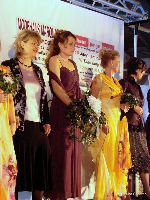 Modenschau am verkaufsoffenen Sonntag 2011 in Dasing