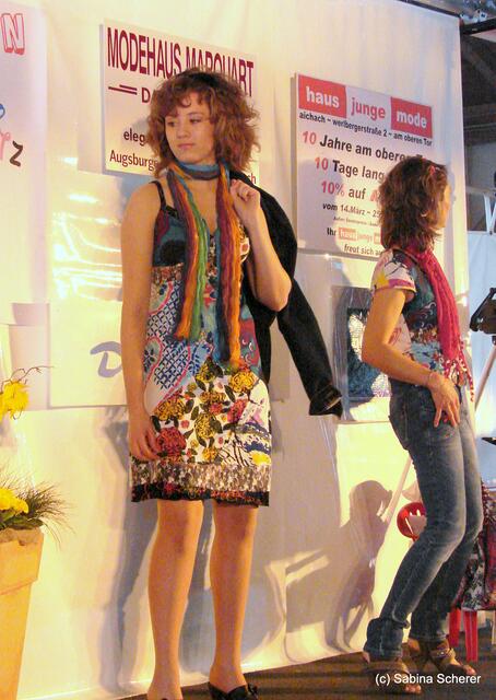Modenschau am verkaufsoffenen Sonntag 2011 in Dasing