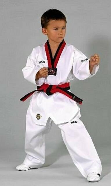 Anzug eines Kinder Danträger | Foto: http://ecx.images-amazon.com/images/I/41M24GG0V8L.jpg