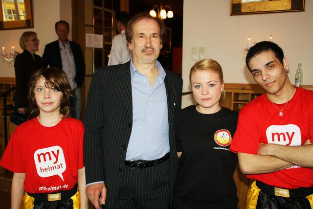 Meister Omer Kocaman und Emma Elmes