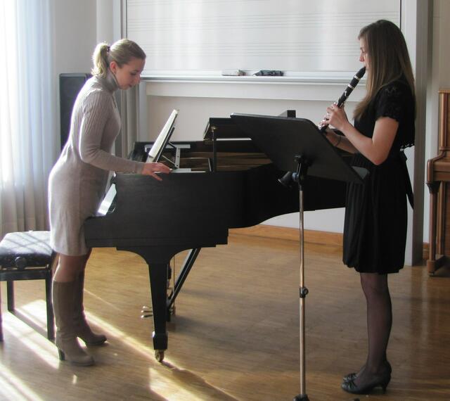 Die Pianistin Elena Rahelis und Anna-Lena Neukirchner an der Klarinette wurden mit 96 Punkten und dem Titel Landesieger belohnt.