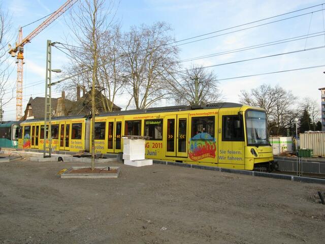 U-Bahn 617 mit Hessentagswerbung