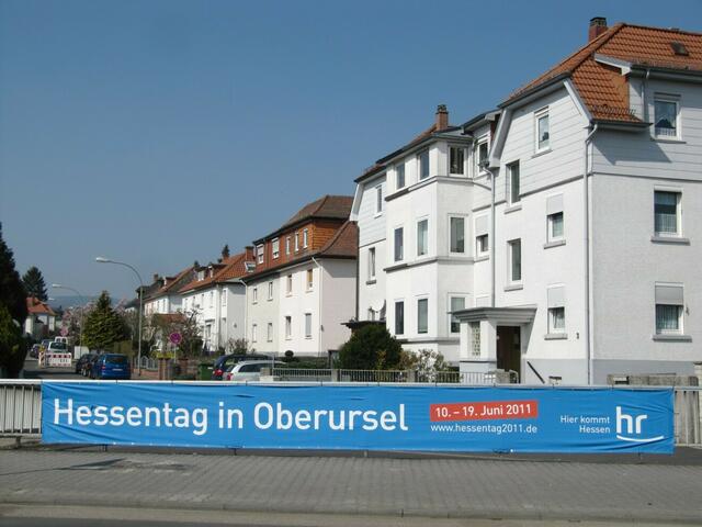 hr-Banner in der Nassauer Straße