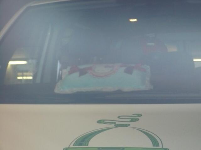 Hello Kitty Kissen im Auto