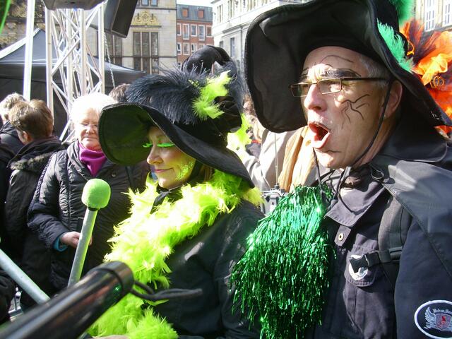 Gute Stimmung und langes Wimpernklimpern