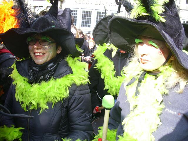 Helga und Rosi in der Sonne