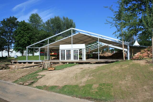 13.06. Blick aufs Dioramazelt